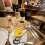 鉄鍋ビストロ＆ワイン デリカージュ 赤坂 - 