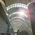 加賀 - オペラシティ(新宿区)と新国立劇場(渋谷区)の境目でもある、"ガレリア"。