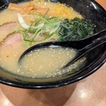 らーめんてつや - スープ