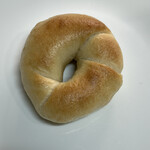 ナナパン - プレーンベーグル220円。