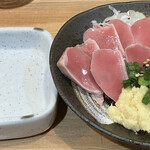 大衆立飲 もつ刺 すずき - 砂肝刺し、こりウマよー٩( 'ω' )و