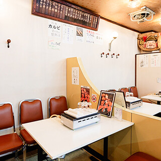 【曽根崎センタービルB1F】老舗の味と昭和レトロな寛ぎ空間