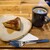 ヤホ コーヒーロースター＆ワインバー - 料理写真:洋リンゴのベイクドチーズケーキとアメリカーノ
