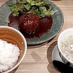 仙台 肉之Itou 居酒屋牛舌 直 - 牛舌漢堡排定食（菜單似乎比較大？）