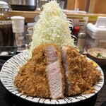 嬉嬉豚とんかつ 「君に、揚げる。」 池袋本店 - 