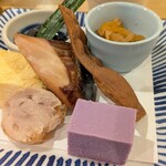 327566938 - 彩り前菜