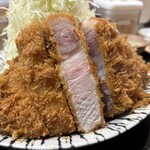 嬉嬉豚とんかつ 「君に、揚げる。」 池袋本店 - 
