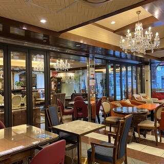 ケーニヒスクローネ_2