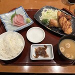 海鮮茶屋 一鮮 - 【2025.11.7(金)】日替りランチ（本日の刺身＋ライス＋味噌汁＋ミックスフライ＋漬物）990円→890円