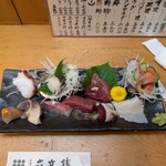 海鮮料理 居酒屋 六文銭 - 刺し身盛り合わせ(１人前)