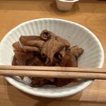 カレーでププレ - どて煮。じっくり煮込まれてます。