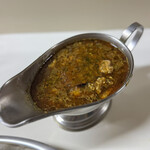 かれーの店 うどん  - 黄昏のユーラシア、ご飯大盛り、スパイシーひき肉、チーズ、ナス