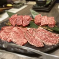 近江うし焼肉 にくTATSU 日本橋室町店 - 