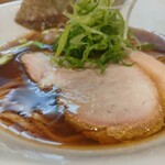 中華SOBA 惠ばら - 中華そば¥880　ホリゾンタルアングル