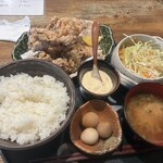 酒場はるや - 鶏のから揚げ定食　８００円