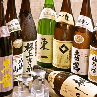 日本全国から仕入れた数多くの銘酒