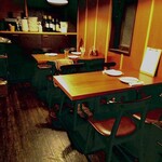 UOKIN食堂 - テーブル席