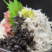 お料理 とみやま - 2025.11.07 (金)    ねぎとろ・釜揚げしらすの２色丼御膳　1680円（税込）