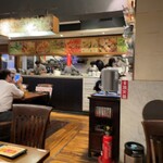 ティーヌン - シェフが目の前だから出来立てが提供される　すぐ補充