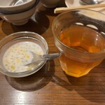ティーヌン - デザートとお茶がルイボスティー