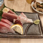 焼売スタンド きんぎょ - お刺身ちょこっと盛り480円