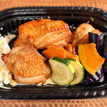 METRO MARKET - 鶏胸肉の脂の落とし方，ナスの揚げびたしとも見事なもんです