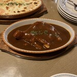 サングリア - 料理：若鶏のラチオ風煮込み