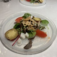 24/7 restaurant - ⭐︎季節野菜とイカマリネのサラダ仕立て