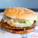 マクドナルド - 料理写真:2025.11 焦がしにんにくマヨたまごてりやき(490円)