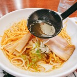 ゆきむら亭 - アッサリとシンプルな醤油スープ