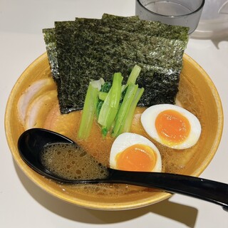 家系ラーメン 革新家 TOKYO_0