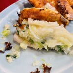 龍門 - 裏面を向けると餡が溢れるほどのボリュームです！