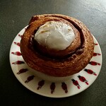 ブーランジェリー アンアミー - キャラメルロール