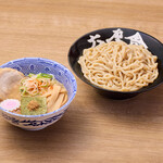 六厘舎 - つけめん　(並)