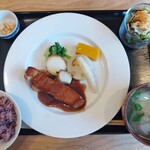お食事 けんろく - 料理写真:角煮定食