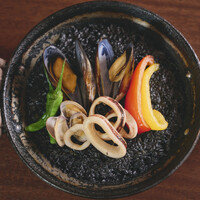 イカスミのパエリアorフィデウア