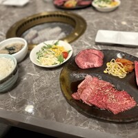 川崎名物 炭火焼肉 食道園 - 