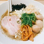 中華そばカナリヤ - 料理写真: