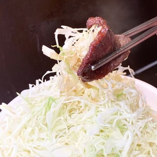 新鮮ホルモンと強炭酸ハイボールが楽しめる居酒屋