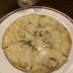 サングリア - 料理：ペスカトーレピザ