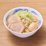 ジャンクガレッジ - 豚玉ラーメン（並）