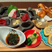 馬刺しと焼き鳥 グルマン三年坂 - 