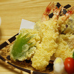 焼肉 伍郷 - 天ぷら盛り合わせ68RMB