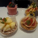 パティスリーメリクリ - 2014/11/6　ピノ、いちじくのタルト、タルトポワール