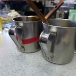 お好み焼き よりみち - 赤テープのが辛ソース