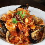 Pescatore Bianco or Rosso with lots of seafood