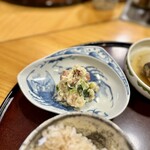 炭手前 鷽 - 鹿児島産ベーコン辛子のポテトサラダ