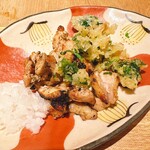 農絆卓恵 炭焼き料理とお酒 - さつま極鶏大摩桜と旬の野菜。