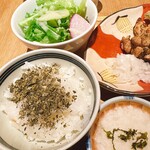 農絆卓恵 炭焼き料理とお酒 - ごはんはおかわり自由。