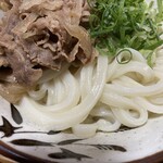 丸池製麺所 - 麺の切り口の凸凹、うちたての証
